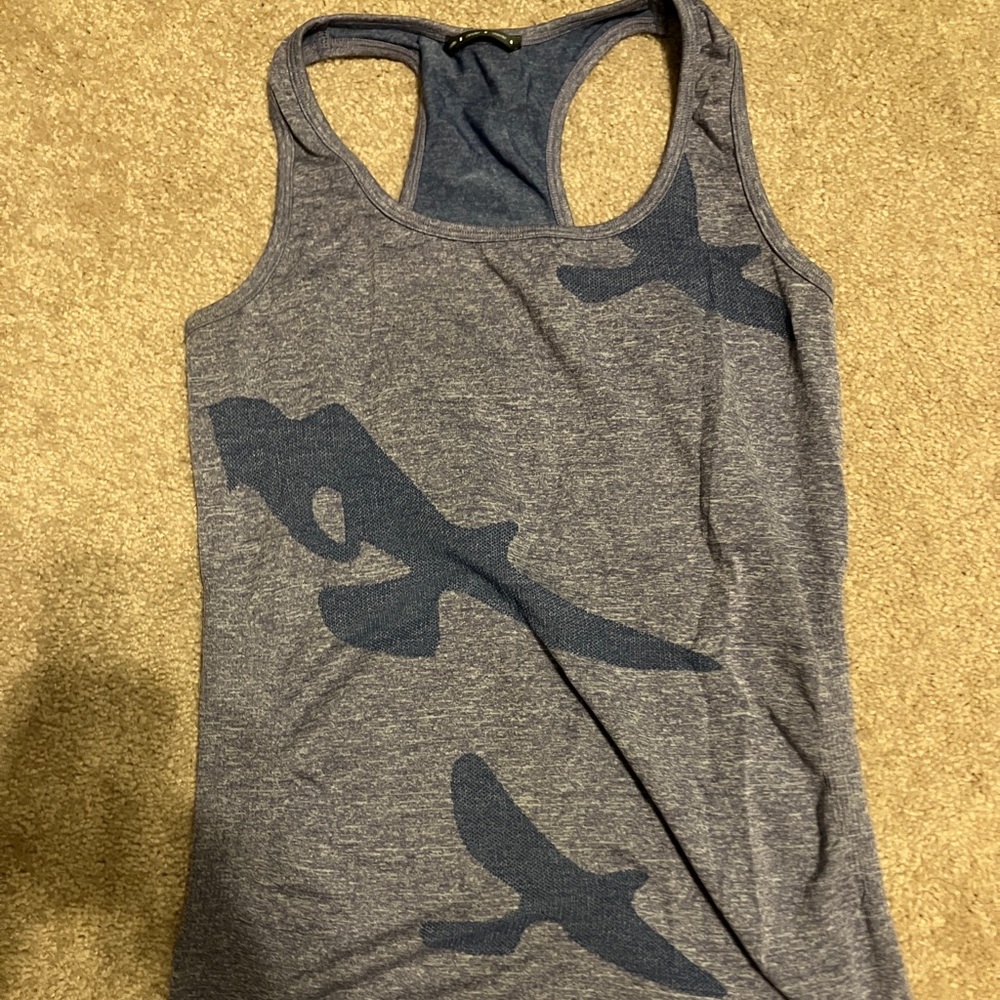 Oiselle flyte tank size small
